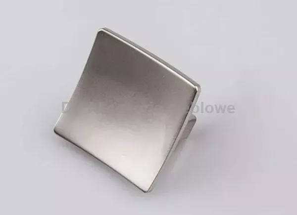 GAŁKA K728 '32 SATYNA G5 KWADRAT 50*50